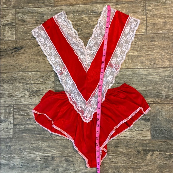 VTG Red & white Trim Women's sexy lingerie - Picture 6 of 6